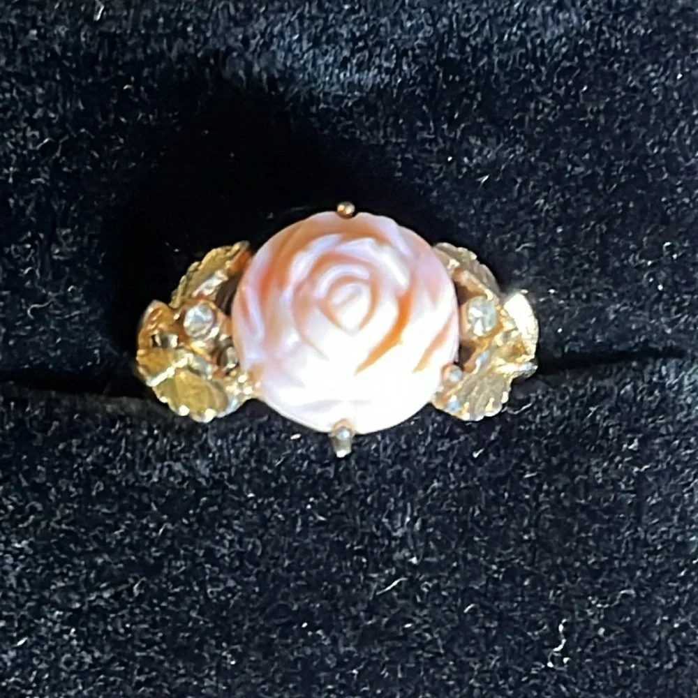Vintage 1973 Avon Serena Rose Ring - Picture 3 of 7